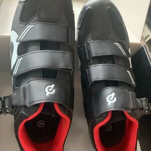 Peloton Men's Black Athletic Cycling Shoes with Red Lining